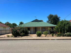 North Parade Accommodation, Jamestown